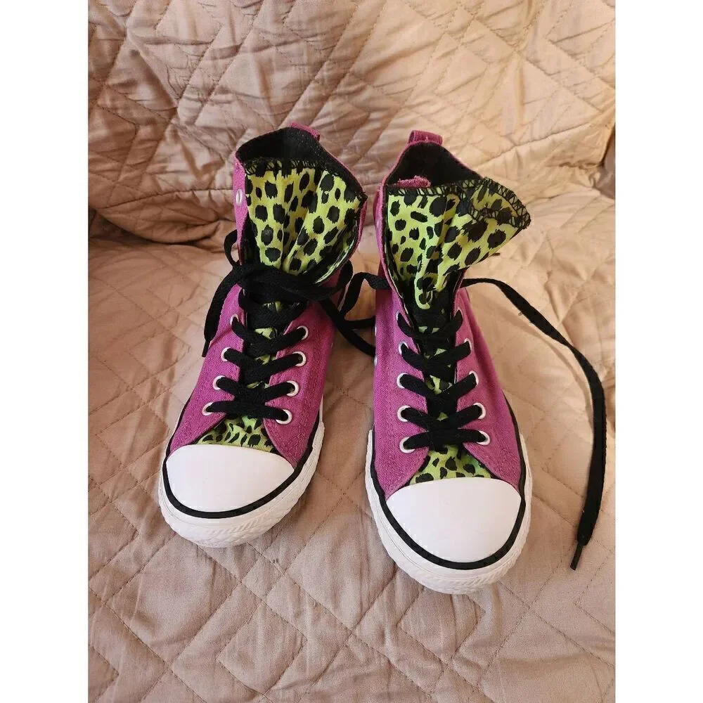 Converse All Star Chuck Taylor, Pink shoe with Green Cheetah print tongue size